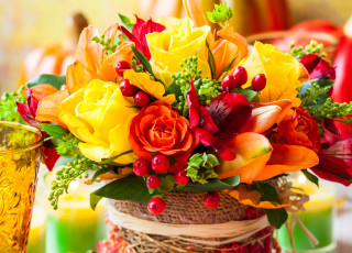 Картинка цветы букеты +композиции букет розы ягоды bouquet flowers roses berries