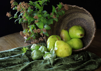 Картинка еда груши скатерть корзина цветок