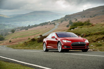 Картинка автомобили tesla красный 2014г uk-spec s p85 model