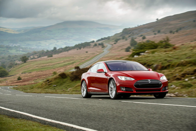 Обои картинки фото автомобили, tesla, красный, 2014г, uk-spec, s, p85, model