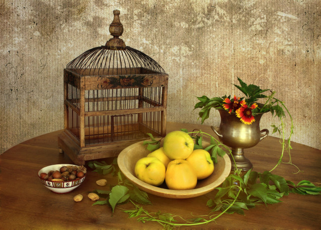 Обои картинки фото еда, натюрморт, leaves, nuts, посуда, apples, kitchen, utensils, still, life, листья, орехи, яблоки
