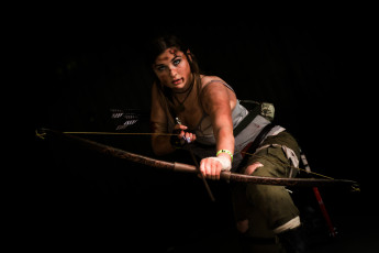 Картинка девушки -unsort+ девушки+с+оружием лук взгляд фон девушка