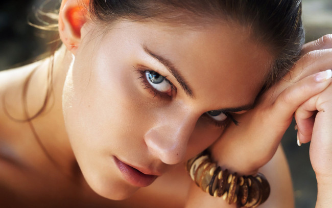 Обои картинки фото ashlyn brooke, девушки, ashlynn brooke, лицо, модель, браслет