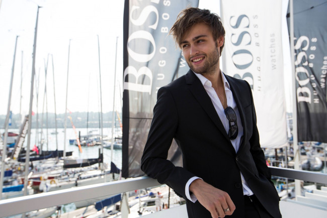 Обои картинки фото мужчины, douglas booth, очки