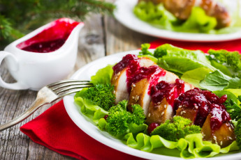 Картинка еда мясные+блюда салат мясо соус индейка