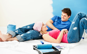 Картинка разное мужчина+женщина отдых женщина мужчина краска ремонт