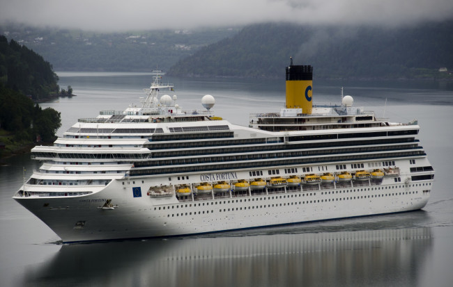 Обои картинки фото costa fortuna, корабли, лайнеры, лайнер, круиз