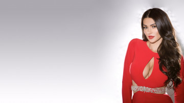 Картинка девушки jenna+jenovich брюнетка платье декольте