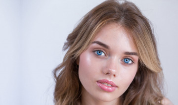 Картинка девушки keira+blue голубые глаза портрет