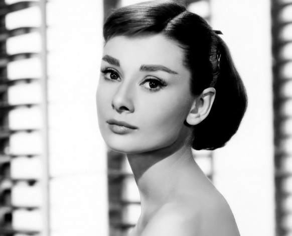 Обои картинки фото девушки, audrey hepburn, актриса, лицо, черно-белая