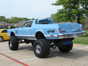 Картинка автомобили выставки уличные фото