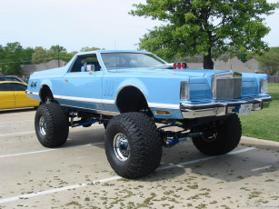 Картинка автомобили выставки уличные фото