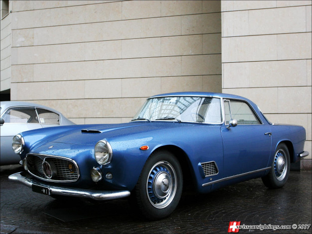 Обои картинки фото maserati, 3500, gt, автомобили, выставки, уличные, фото