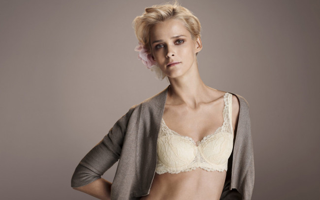 Обои картинки фото Carmen Kass, девушки, , , кофта, бантик