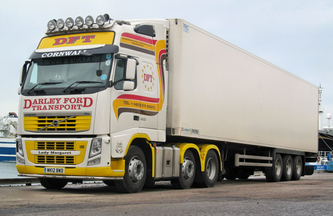 Обои картинки фото volvo, автомобили, trucks, aktiebolaget, легковые, грузовые, швеция