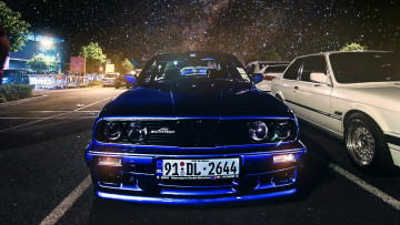 Картинка автомобили выставки+и+уличные+фото e30 bmw