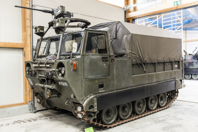 Обои картинки фото m548, техника, военная техника, музей, экспозиция