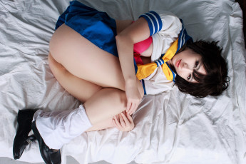 Картинка девушки -unsort+ азиатки костюм