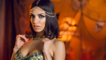 Картинка девушки darcie+dolce фон взгляд девушка бюстгальтер бюст грудь darcie dolce брюнетка