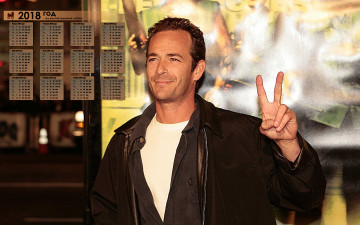 Картинка lyuk+perri календари знаменитости 2018 мужчина актер взгляд