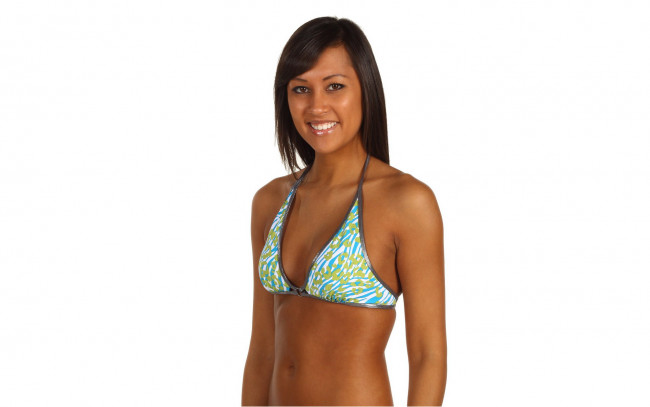 Обои картинки фото девушки, -unsort , брюнетки, темноволосые, модель, белье, шатенка, улыбка, загар