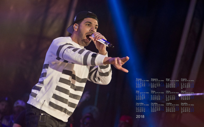 Обои картинки фото drake, календари, знаменитости, бейсболка, микрофон, певец, парень, 2018
