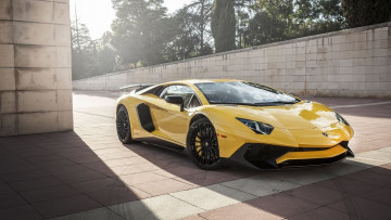 Картинка автомобили lamborghini желтый lp 750-4 aventador ламборгини