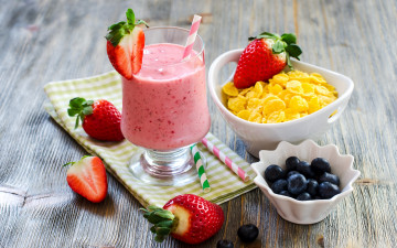 Картинка еда напитки +коктейль хлопья черника ягода клубника трубочки коктейль blueberries cocktail strawberries