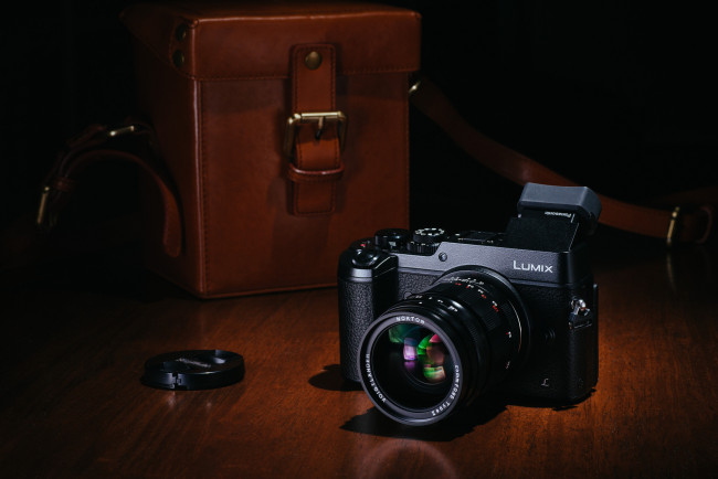 Обои картинки фото бренды, panasonic, lumix, gx8, фон, камера