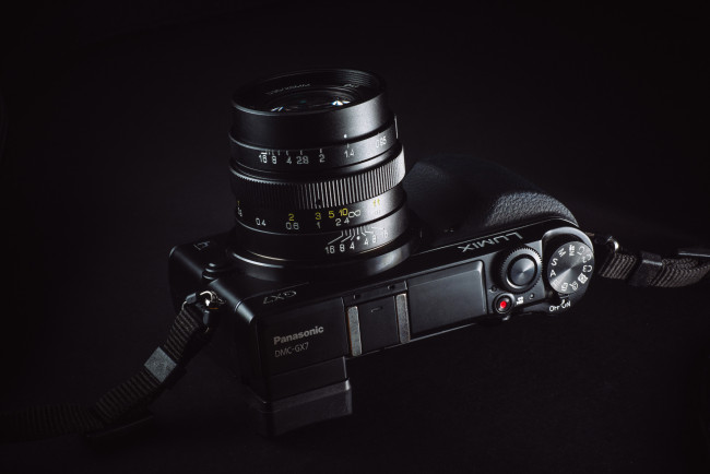 Обои картинки фото бренды, panasonic, lumix, камера, макро