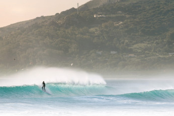 Картинка спорт серфинг доска для серфинга брызги серфер экстремальный волны