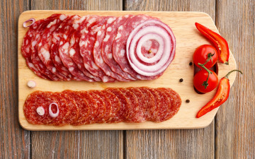 Картинка еда колбасные+изделия перец колбаса салями лук нарезка помидор