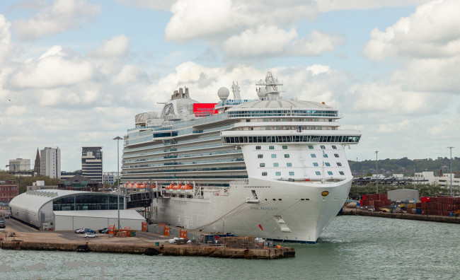 Обои картинки фото корабли, лайнеры, лайнер, круиз