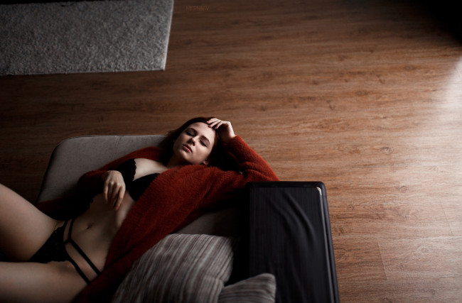 Обои картинки фото девушка, девушки, -unsort , брюнетки, темноволосые, модель