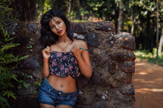 Обои картинки фото девушка, девушки, -unsort , брюнетки, темноволосые, модель