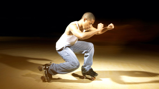 Обои картинки фото мужчины, - unsort, ролики, танец, сцена