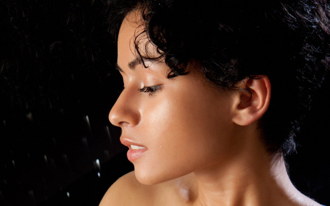 Обои картинки фото анастасия платонова, девушки, pammie lee ,  paula t,  anastasia spitz,  стася шпиц,  stasya bloom, анастасия, платонова, pammie, lee, winonа, paula, t, anastasia, spitz, стася, шпиц, stasya, bloom, девушка, модель, брюнетка, красотка, стройная, сексуальная, поза, взгляд, флирт, макияж, причёска