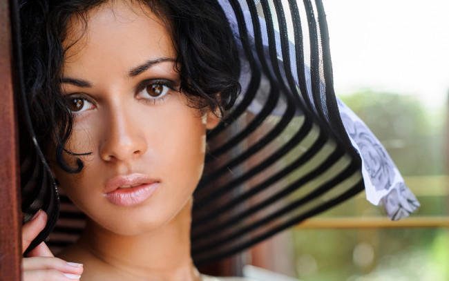 Обои картинки фото анастасия платонова, девушки, pammie lee ,  paula t,  anastasia spitz,  стася шпиц,  stasya bloom, анастасия, платонова, pammie, lee, winonа, paula, t, anastasia, spitz, стася, шпиц, stasya, bloom, девушка, модель, брюнетка, красотка, стройная, сексуальная, поза, взгляд, флирт, макияж, причёска