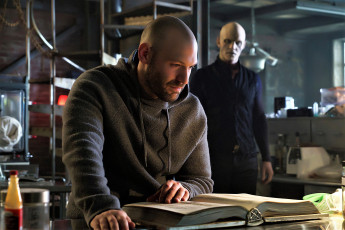 Картинка кино+фильмы the+strain мужчина мутант книга лаборатория