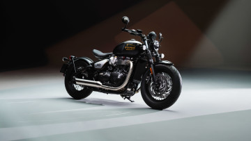 обоя мотоциклы, triumph, bonneville, bobber, tfc, 2025, студия