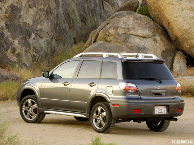 Обои картинки фото mitsubishi, outlander, se, 2006, автомобили