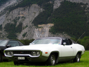 Картинка автомобили выставки уличные фото