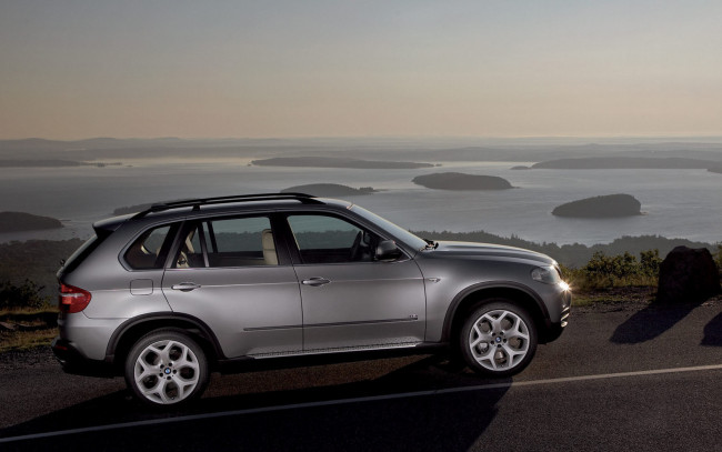 Обои картинки фото bmw, x5, автомобили, джип, серебристый, река, острова