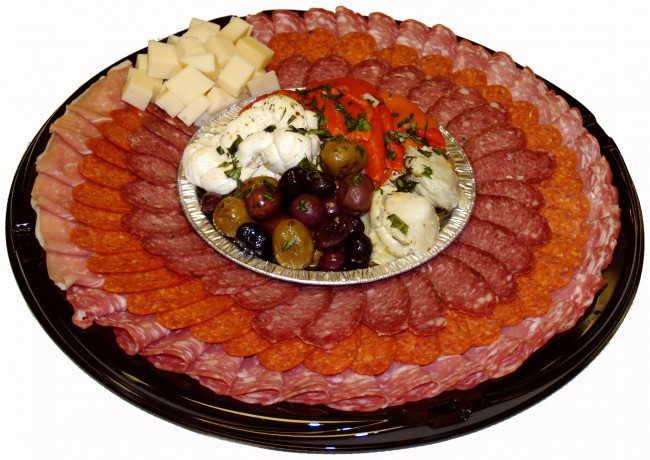 Обои картинки фото еда, колбасные, изделия, тарелка, колбаса