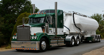 Картинка kenworth автомобили kenworth+ выставка улица седельный тягач грузовик тяжелый