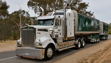Картинка t909+kenworth автомобили kenworth+ выставка улица тягач седельный грузовик тяжелый
