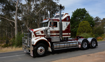 Картинка kenworth автомобили kenworth+ выставка улица тяжелый седельный грузовик тягач