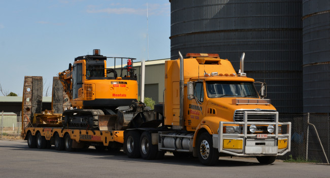 Обои картинки фото sterling, автомобили, тягач, седельный, грузовик, тяжелый