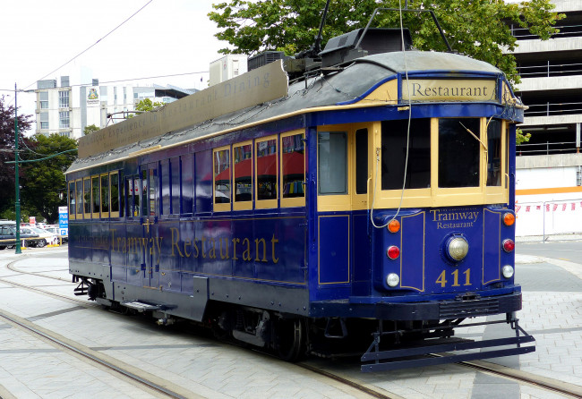 Обои картинки фото техника, трамваи, рельсы, город, трамвай