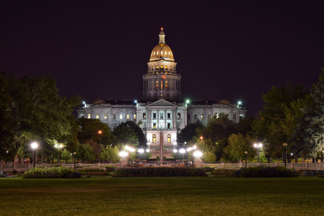 Обои картинки фото colorado state capitol building, города, - здания,  дома, лужайка, дворец